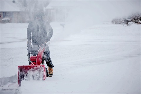 snowblowing-7676128_1280.jpg