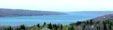 صورة زخرفية للبحيرة
